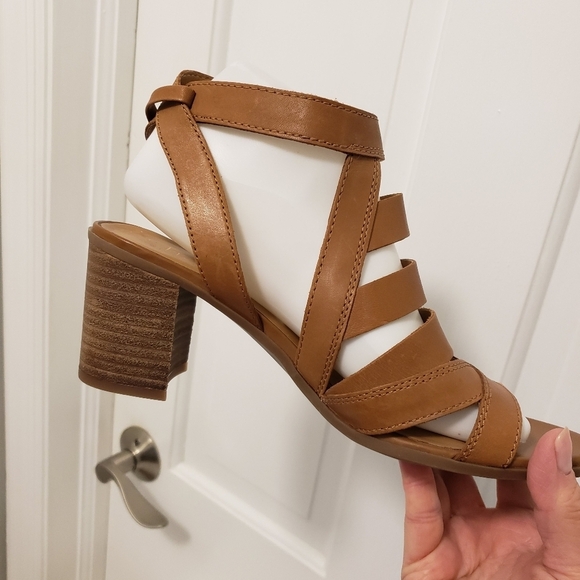 EC Franco Sarto "Hayley" Dark Beige Leather Heels Size 9.5, Stylish, Chic - Picture 9 of 14